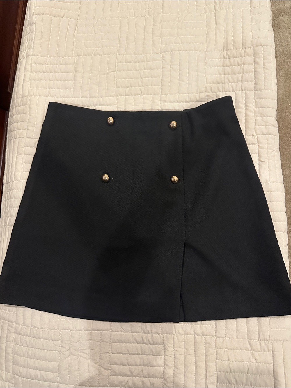 H&M Minimalist Black Mini Skirt with Gold Button 8 NWT